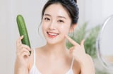 Cách dùng dưa chuột giúp cấp ẩm, hỗ trợ làm sáng da giảm thâm xỉn mà nhiều người hay áp dụng