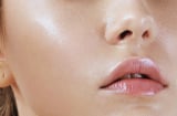 Cách rửa mặt đúng thứ tự giúp da bớt đổ dầu trong mùa hè