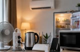 Những thói quen âm thầm khiến hóa đơn điện tăng cao