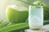 4 kiểu người không nên uống nước dừa