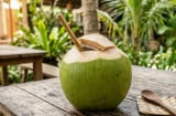 Nước dừa là 'vị thuốc âm hàn', phải dùng đúng thời điểm: 4 thời điểm không nên uống