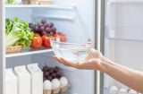 Vì sao nên để một bát giấm trắng vào tủ lạnh?