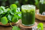 Cách làm nước rau má thanh nhiệt, mẹo hay để nước xanh mướt, không xỉn màu, để lâu không tách nước