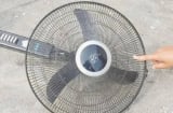 Mẹo làm sạch quạt trong 5 phút không cần tháo lắp: Bụi bẩn tự bong ra nhờ 1 chiếc túi nilon