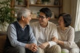 Cha mẹ khi về già đừng nói 3 chuyện này thì con cái sẽ vui vẻ, càng nói con càng tránh xa