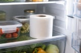 Vì sao nên đặt cuộn giấy trong tủ lạnh? Công dụng bất ngờ không phải ai cũng biết