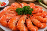 Cách luộc tôm đỏ au, thơm ngon không tanh: Bí quyết tưởng đơn giản nhưng nhiều người làm sai