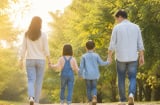 Cha mẹ để phúc cho con là 3 kiểu cha mẹ này: Thứ quý giá nhất không nằm ở tiền bạc