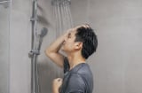 Mùa hè tắm nhiều lần trong ngày có tốt không? Những lưu ý không phải ai cũng biết
