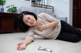 5 biểu hiện cảnh báo cơn đột quỵ sớm: Có 1 cũng nên gọi cấp cứu