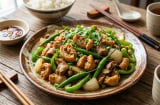 Làm sạch lòng lợn không cần giấm hay muối: 'Bí mật' nằm ở loại bột rẻ tiền ai cũng có sẵn!