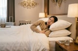 Ngủ với gối quá cao có thể làm tăng nguy cơ đột quỵ! Các bác sĩ cảnh báo về 5 mối nguy hiểm
