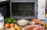 Những thứ không nên hâm nóng bằng lò vi sóng