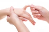 Bí quyết giữ đôi tay mềm mại, thon gọn và hạn chế lão hóa sau tuổi 30