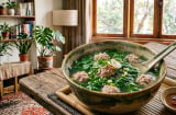 Cảnh báo: Người bị huyết áp cao nên thận trọng với rau bina, ăn sai cách có thể làm huyết áp tăng vọt!