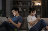 Điều khiến tình cảm vợ chồng phai nhạt nhanh hơn cả tiền bạc: Nhiều cặp đôi mắc phải mà không nhận ra