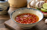 Nước mắm thừa để qua đêm có nên ăn? Lưu ý để vừa tiết kiệm vừa an toàn