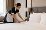Khách sạn có thay toàn bộ chăn ga sau mỗi lượt khách không?