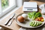 Người giảm cân nên chọn trứng gà hay trứng vịt? Câu trả lời không chỉ nằm ở lượng calo