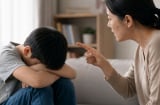 Những lời nói của cha mẹ dễ khiến con cái nhụt chí: Tưởng vô hại nhưng có thể theo con suốt nhiều năm