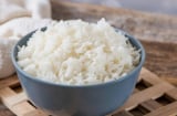 Sai lầm khi bảo quản cơm nguội có thể tăng nguy cơ ngộ độc thực phẩm