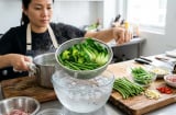 Cách xào rau giữ màu xanh và độ giòn tự nhiên
