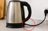 Vì sao dây điện của ấm siêu tốc thường siêu ngắn?