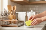 5 vật dụng trong bếp được khuyên nên thay ngay trong tháng 7 nếu không muốn ảnh hưởng đến sức khỏe cả nhà