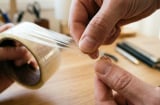 Chỉ bằng tay không cắt băng dính còn nhanh hơn dùng kéo: Nắm lấy để dùng khi cần thiết