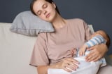 Phụ nữ sau sinh dễ khủng hoảng tâm lý vì những áp lực ít ai nhìn thấy