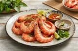 Cách luộc tôm đỏ au, thịt giòn ngọt, tuyệt đối không tanh