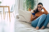Xu hướng phụ nữ sống một mình và nỗi cô đơn giữa thành phố đông người