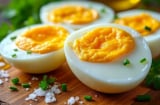Ăn trứng gà luộc thường xuyên cơ thể có thay đổi gì?