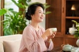 Phụ nữ có 4 đặc điểm này thường mang phúc lộc cho gia đình, càng lớn tuổi cuộc sống càng yên ấm