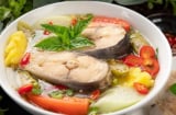 Nấu canh cá nên dùng nước sôi hay nước lạnh thì không tanh?
