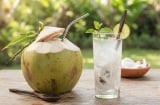 4 sai lầm khi uống nước dừa hại sức khỏe: Ai cũng nên biết