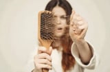 7 thói quen mỗi ngày giúp giảm rụng tóc và nuôi dưỡng mái tóc chắc khỏe từ gốc