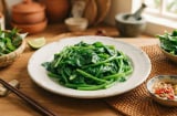 4 kiểu người không nên ăn rau muống