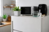 6 thứ không nên để trên nóc tủ lạnh: Tưởng tiện tay nhưng có thể gây họa