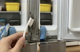 Gioăng cao su tủ lạnh bị mốc đen? 3 cách làm sạch đơn giản, hết mùi hôi chỉ sau vài phút