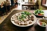 5 kiểu ăn uống dễ làm tăng axit uric trong máu