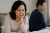 Chuyện phòng the ở phụ nữ tiền mãn kinh: Đừng nghĩ ham muốn sẽ 'tắt'
