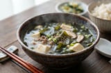 Cách nấu canh rong biển đậu phụ ngon