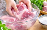 Có nên rửa thịt bằng nước muối?