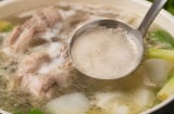 Bọt nổi khi nấu canh là gì? Có phải cứ hớt bỏ là đúng?