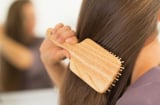 Chải tóc mỗi ngày có thực sự tốt cho da đầu và mái tóc?