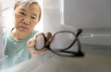 Suy giảm trí nhớ ở người cao tuổi: 4 dấu hiệu không nên bỏ qua
