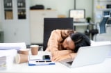 Burnout văn phòng và hành trình tìm lại sự cân bằng của người trẻ