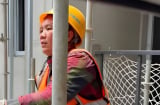Mẹ đơn thân khuân ống thép nuôi con gái được tuyển thẳng Đại học