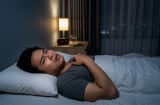 Ngủ mỗi đêm nhưng cơ thể vẫn âm thầm gặp nguy hiểm: Hơn 4 triệu người Việt có thể đang mắc hội chứng này